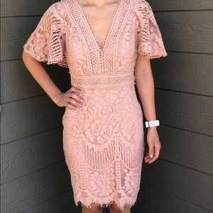 Main Strip Pink Floral Lace Dress